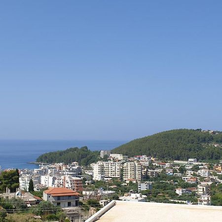 Family Apartments Himara Экстерьер фото