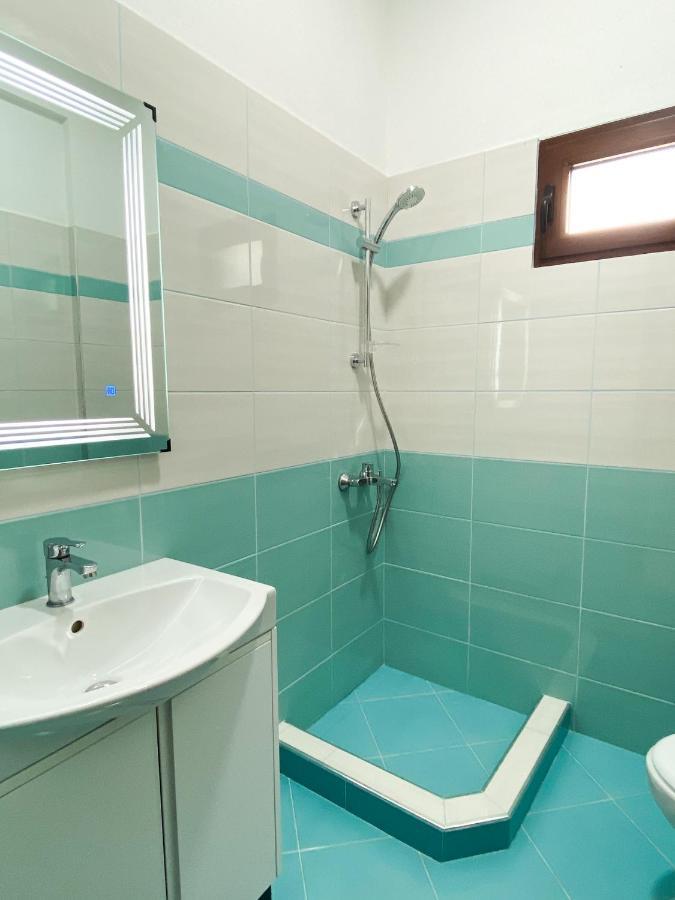 Family Apartments Himara Экстерьер фото