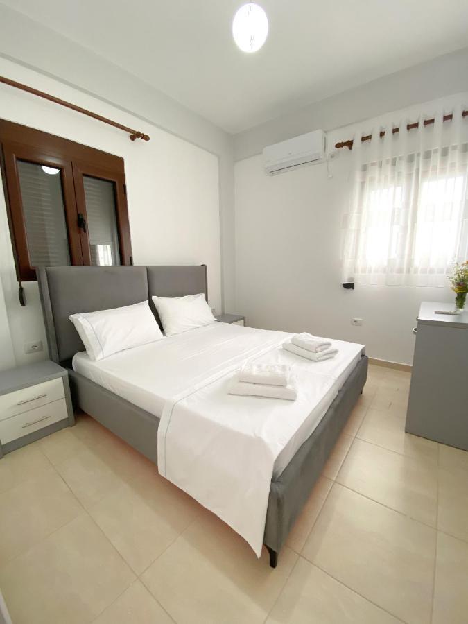 Family Apartments Himara Экстерьер фото